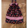 Sac à chaussons maternelle fleurs rouges fond bleu nuit et coton rose – Fait main