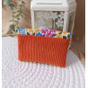 Pochette à cartes en velours orange et tissu fleuri peps