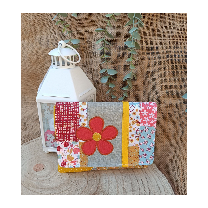 Porte-monnaie coton patchwork avec fleurs appliquées – jaune – fait main