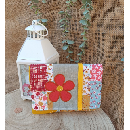 Porte-monnaie coton patchwork avec fleurs appliquées – jaune – fait main