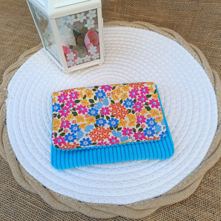 Porte-monnaie velours bleu turquoise et rabat fleuri – Accessoire fait main