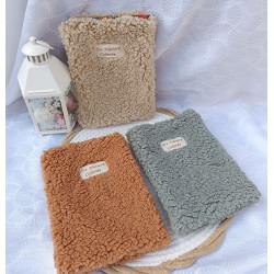 Pochette à livre sherpa – Protection douce et cocooning pour vos livres
