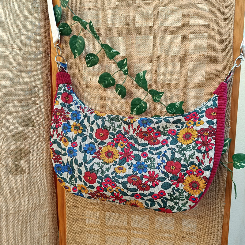 Sac demi-lune en coton fleuri – Sac bohème chic fait main