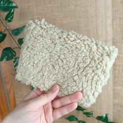 Pochette plate en sherpa – douceur, style et praticité