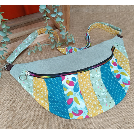 Sac banane XXL femme – Patchwork vert jaune bleu – Fait main original
