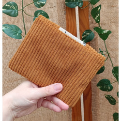 Porte-monnaie artisanal en tissu velours côtelé caramel et imprimé coquelicot – Fait main