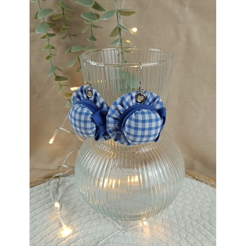 Boucles d’oreilles en tissu vichy – Fait main - modèle chapeau
