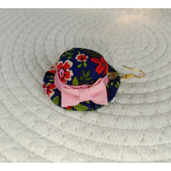 Boucles d’oreilles bohèmes en tissu fleuri bleu & rose – Bijou artisanal léger