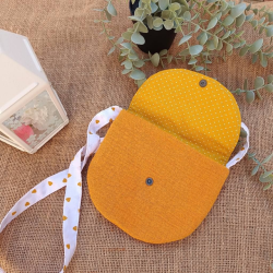 Sac à main enfant gaze de coton moutarde – Rabat cœur caramel – Fait main