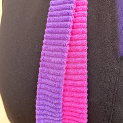 Sac bandoulière artisanal violet et fuchsia en velours – Motifs calaveras
