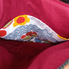 Sac bandoulière artisanal folk en tissu écossais rouge illustré