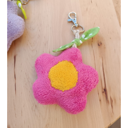 Porte-clés fleur douce en éponge microfibre – fait main – couleur au choix