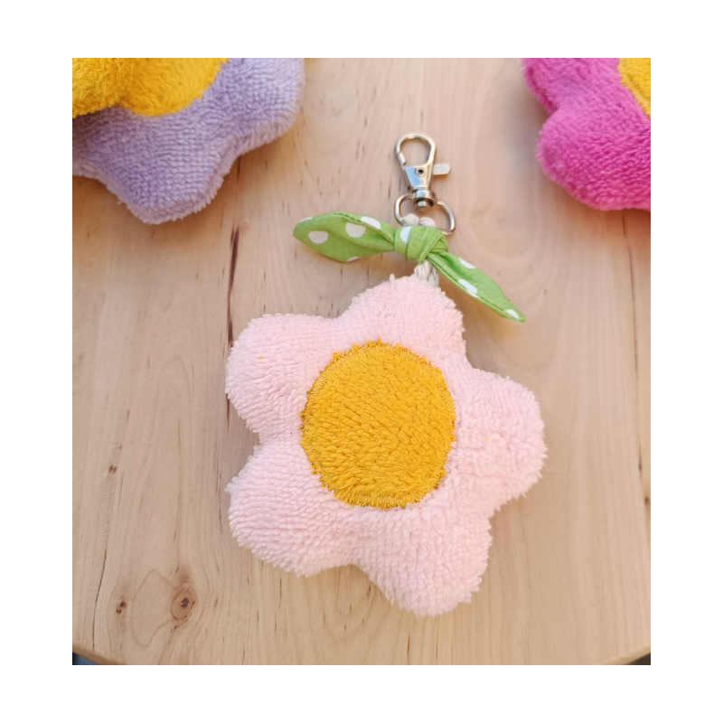 Porte-clés fleur douce en éponge microfibre – fait main – couleur au choix