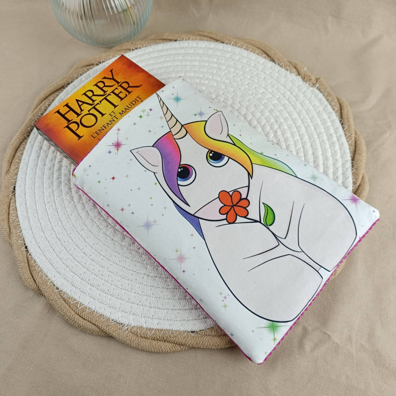 Pochette livre de poche Licorne – Velours côtelé fuchsia