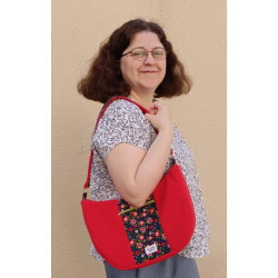 sac demi-lune artisanale en velours rouges et fleurs I De Nature Colorée
