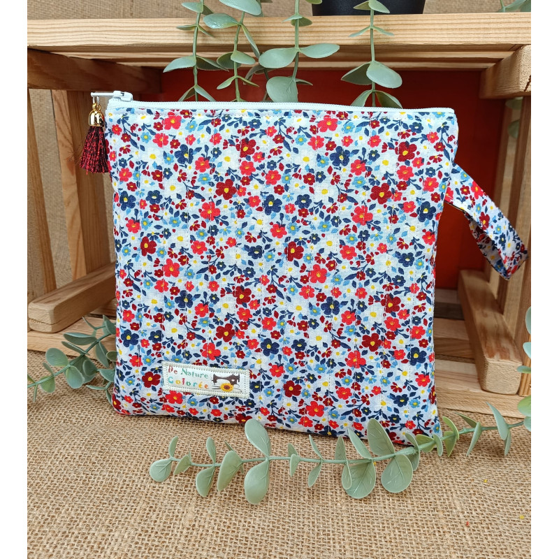 Pochette matelassée fleurie style liberty I fait main à Metz